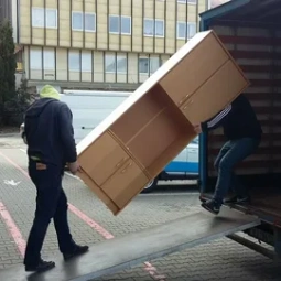 надежный партнер для бизнеса Актобе: профессиональные грузчики для юридических лиц